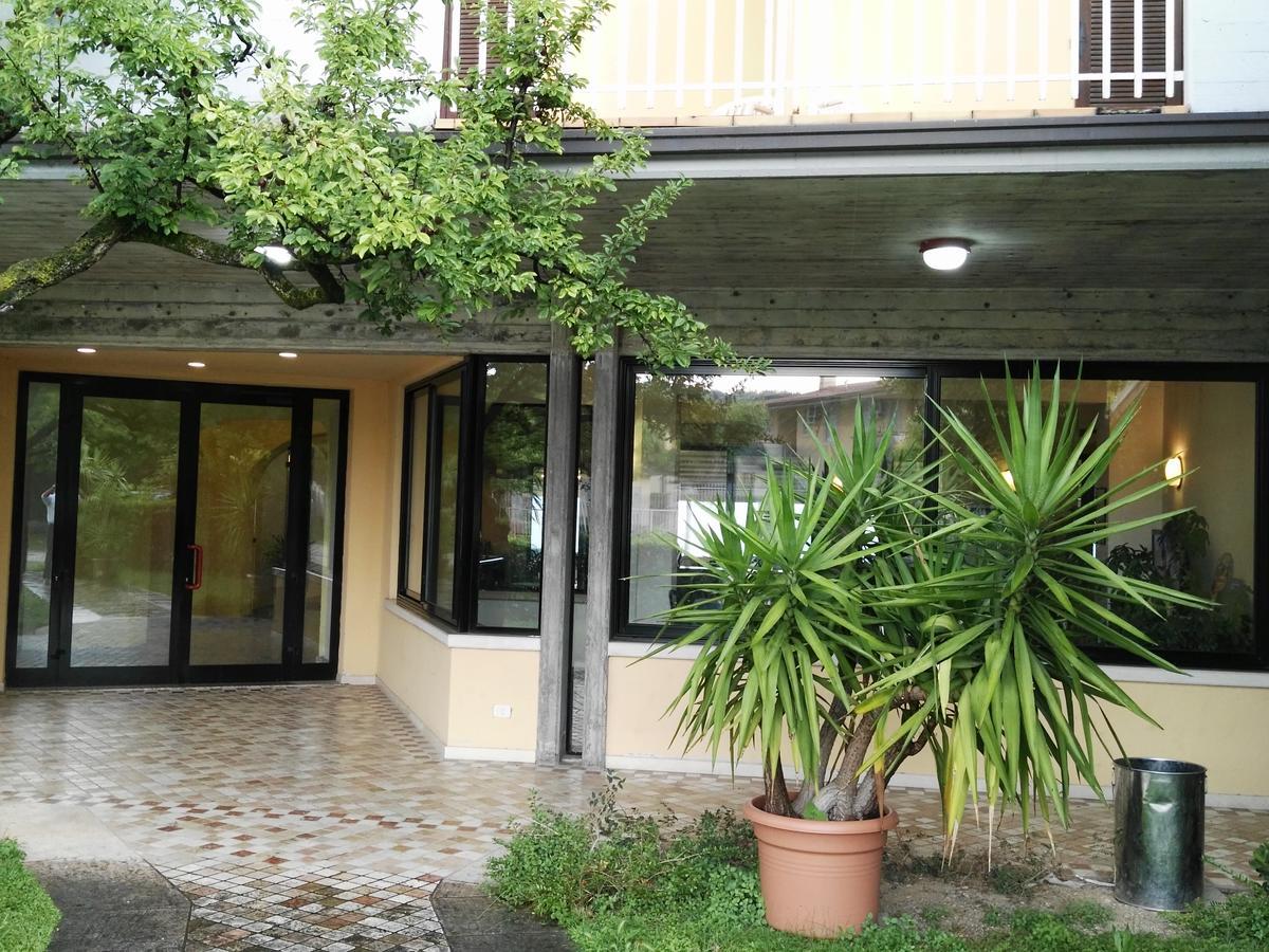 Hotel La Romantica Manerba del Garda Exterior foto